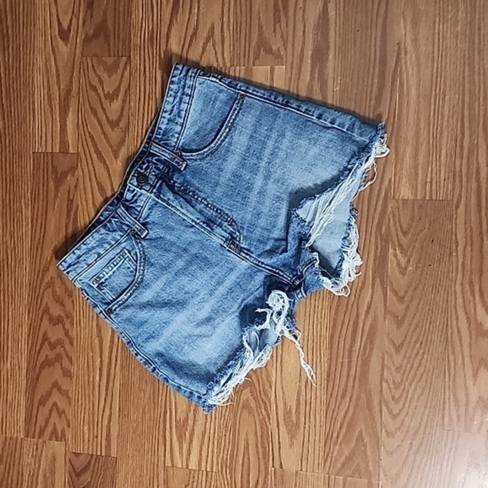 Lucky pins‎ short 6/28 Festival cutoffs
